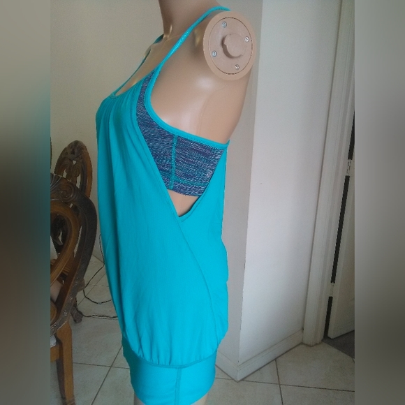 BNWOT LULULEMON BLUE ATHLETIC TOP BUILT-IN BRA PTP 14 (NOT EXACT BLUE) - Picture 3 of 7